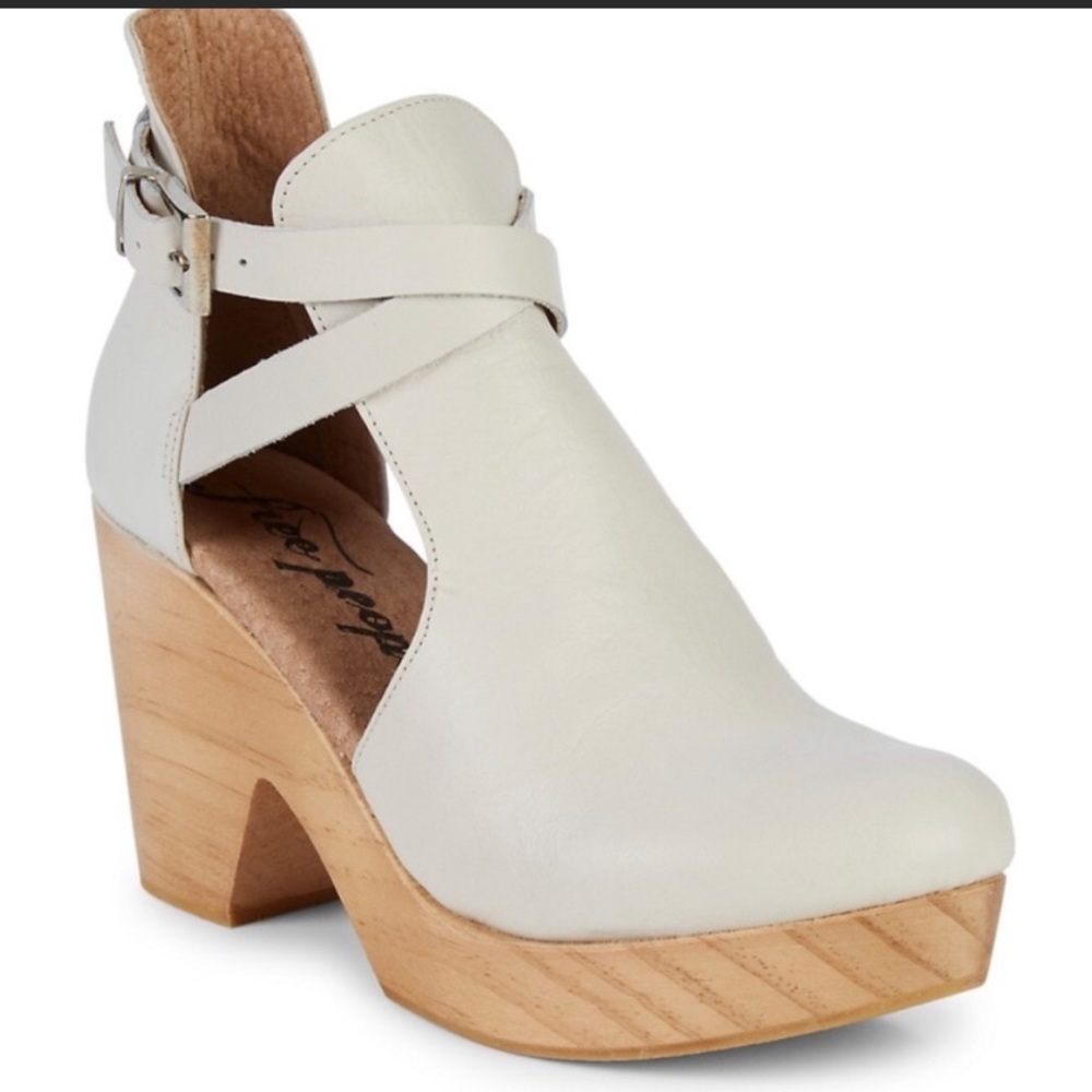 Free People Cedar Leather Buckle Wood Clogs 39